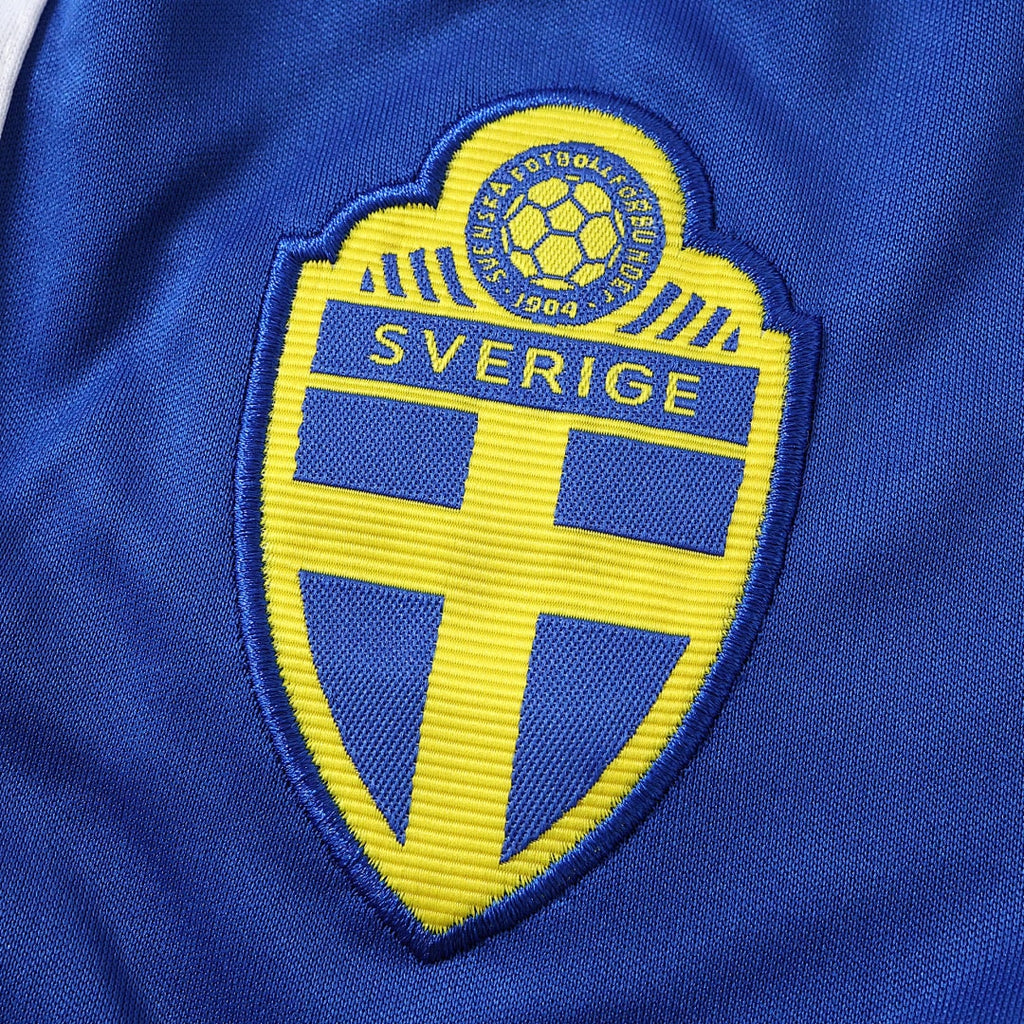 Home 26/27 Kids Shirt Kit