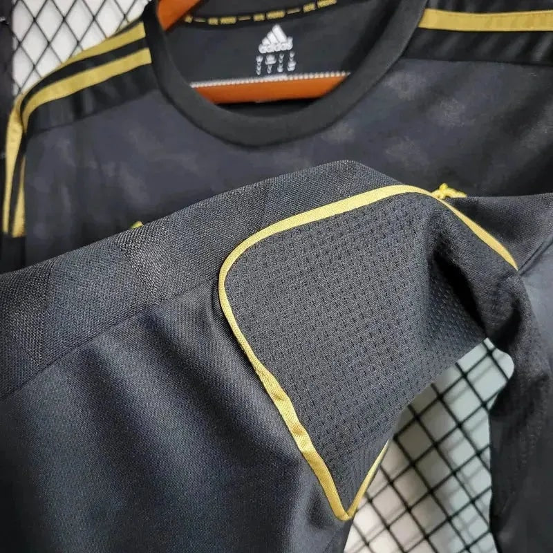 Retro Away 11/12 Men's Long Sleeve Shirt