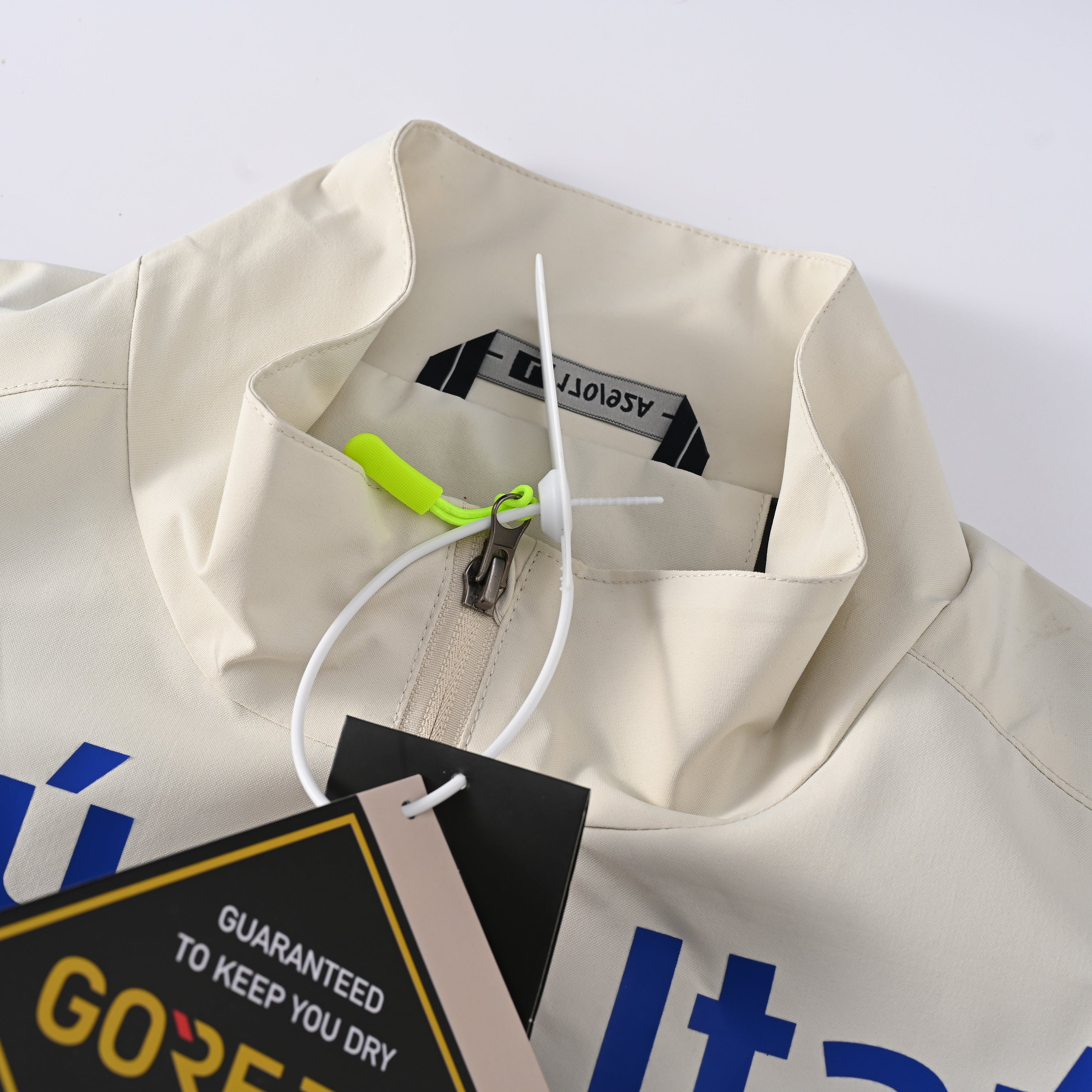 Windbreaker 26/27 - Cream