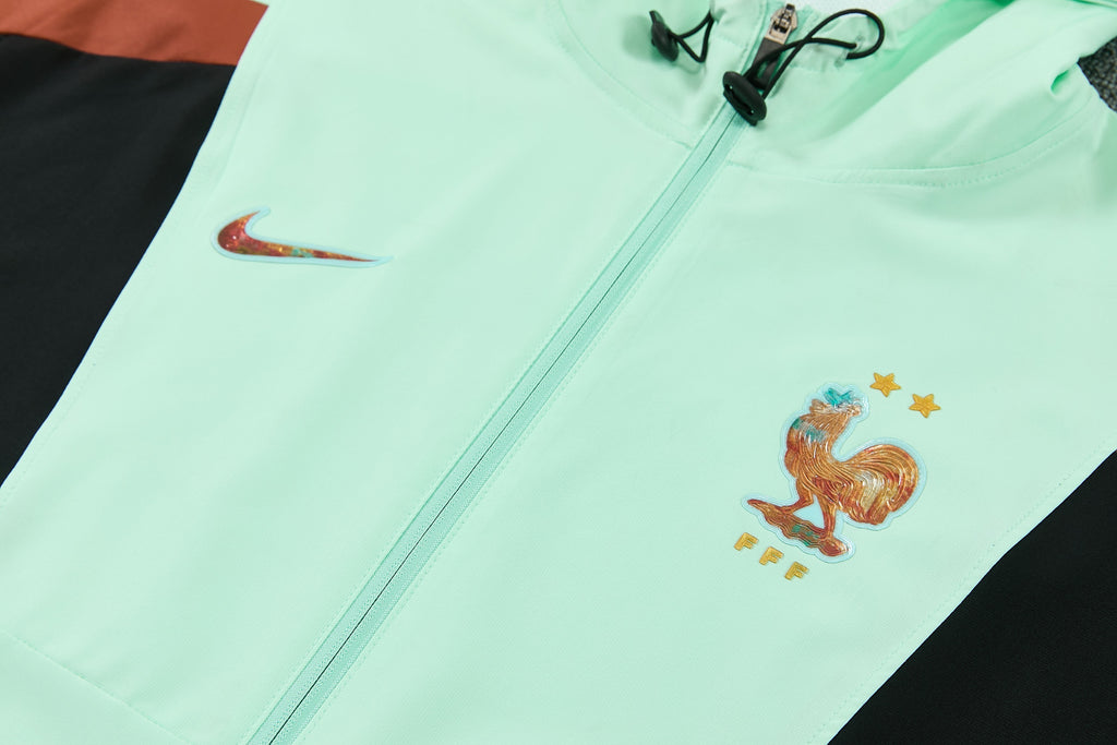 Windbreaker 26/27