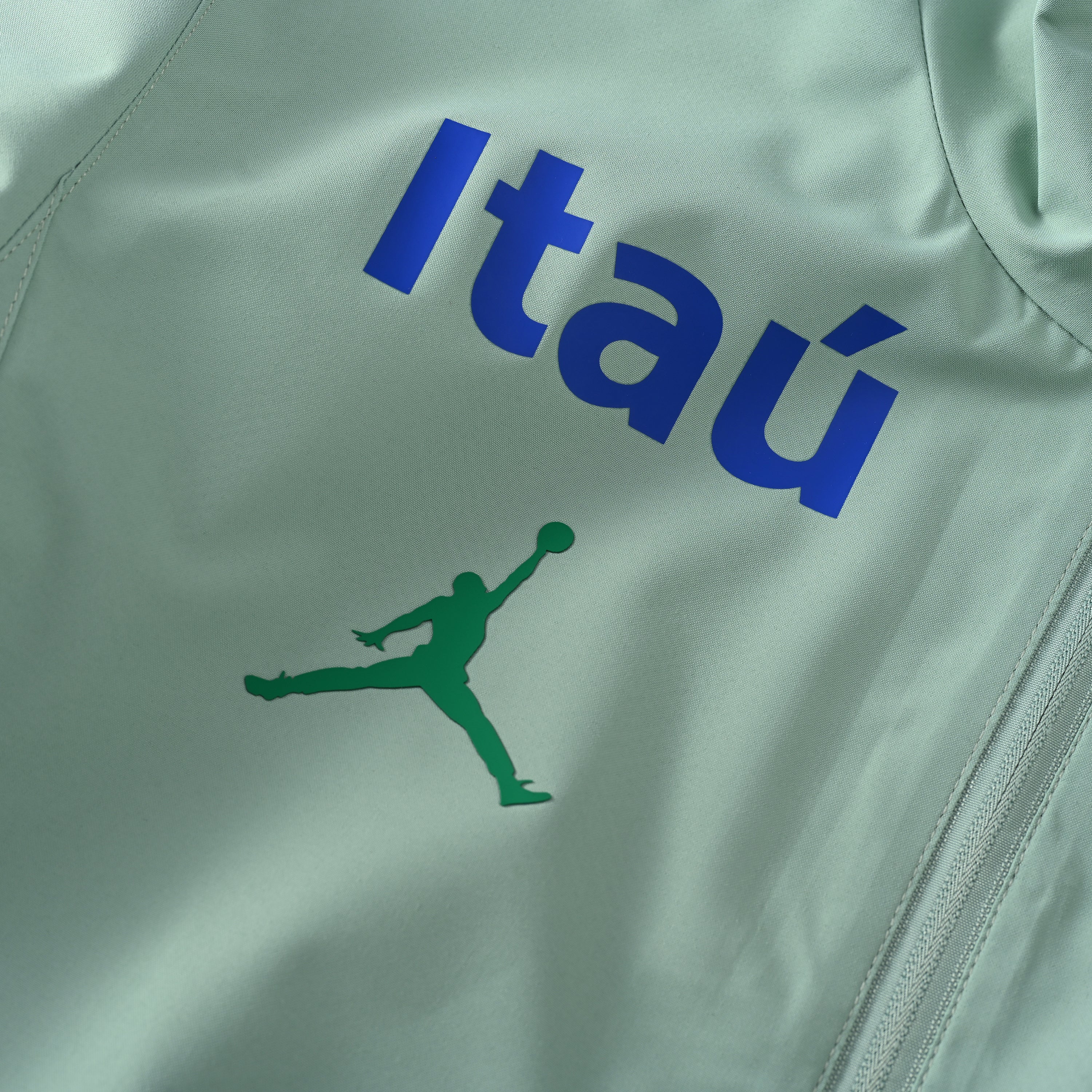 Windbreaker 26/27 - Sage Green