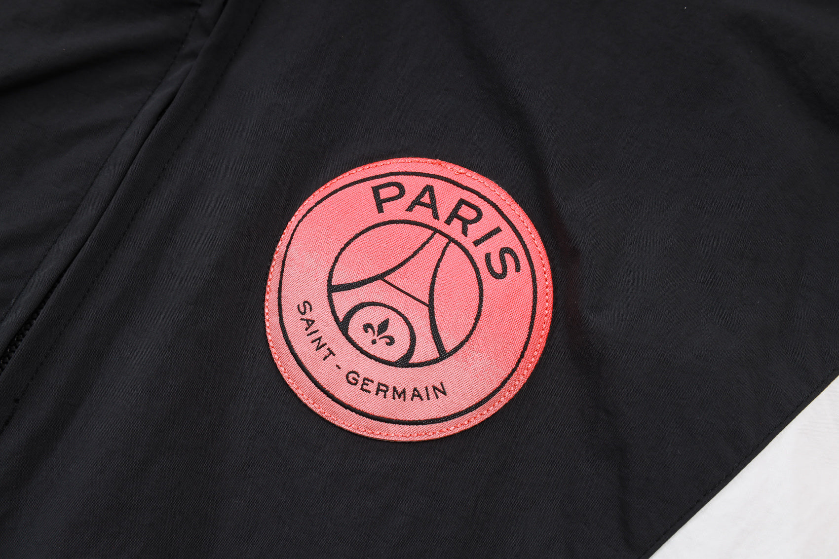 Windbreaker 26/27 - Black and Pink