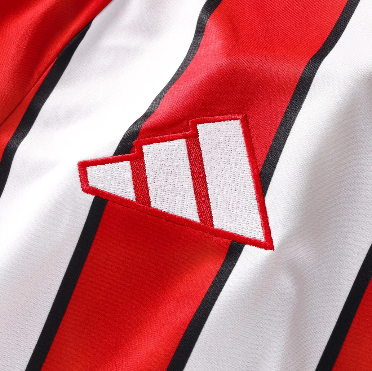 Home 26/27 Kids Shirt Kit