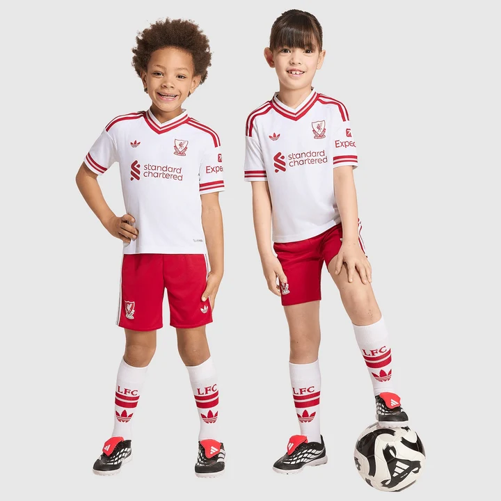 [Red Shorts] Away 26/27 Kids Shirt Kit front