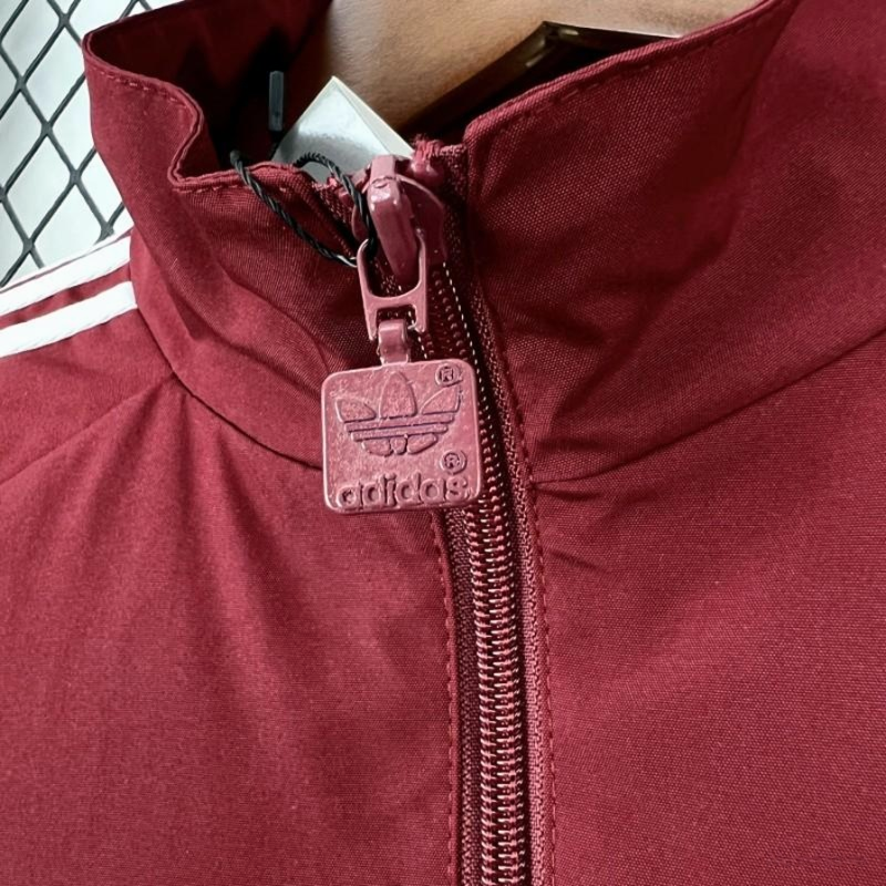Windbreaker 26/27