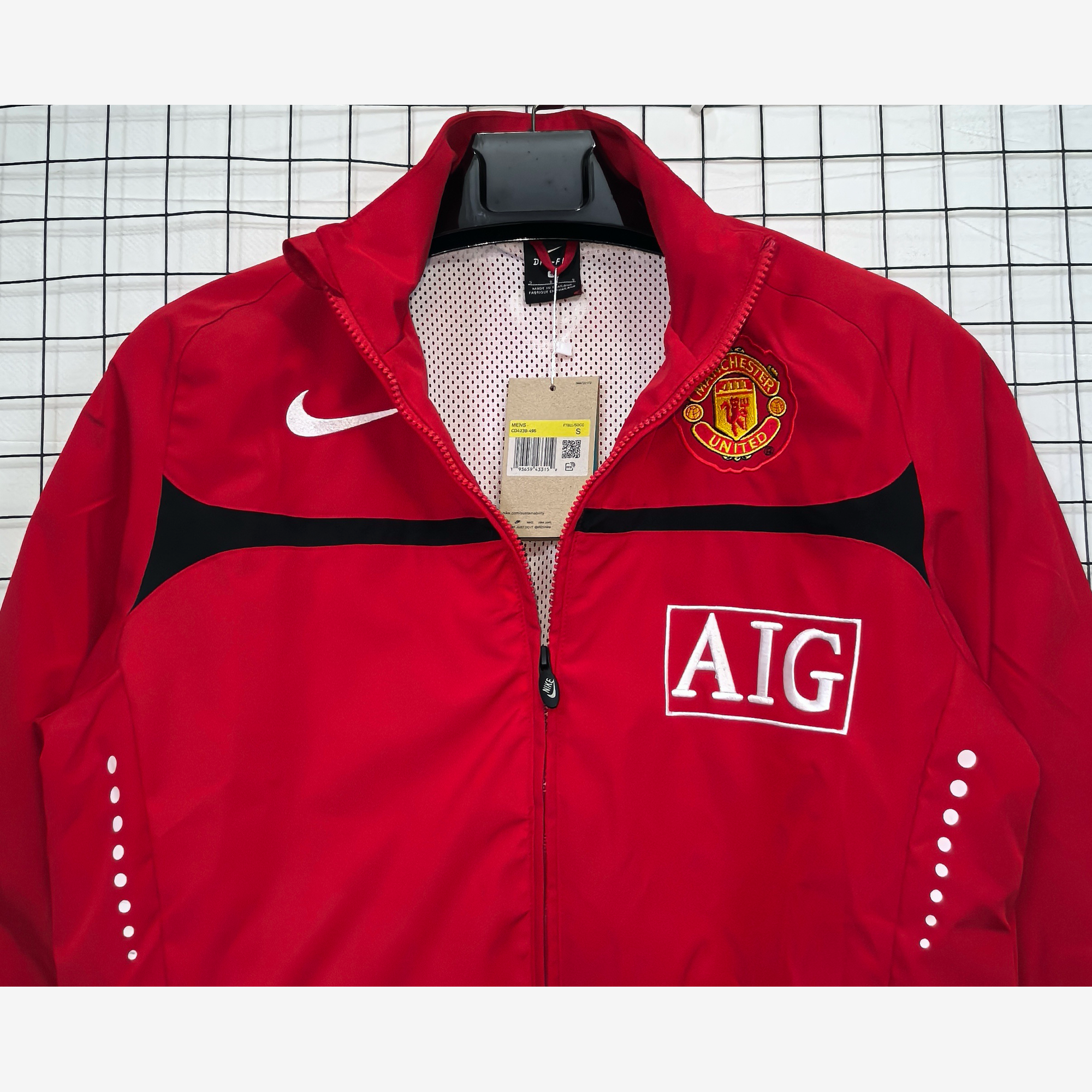 Windbreaker 10/11